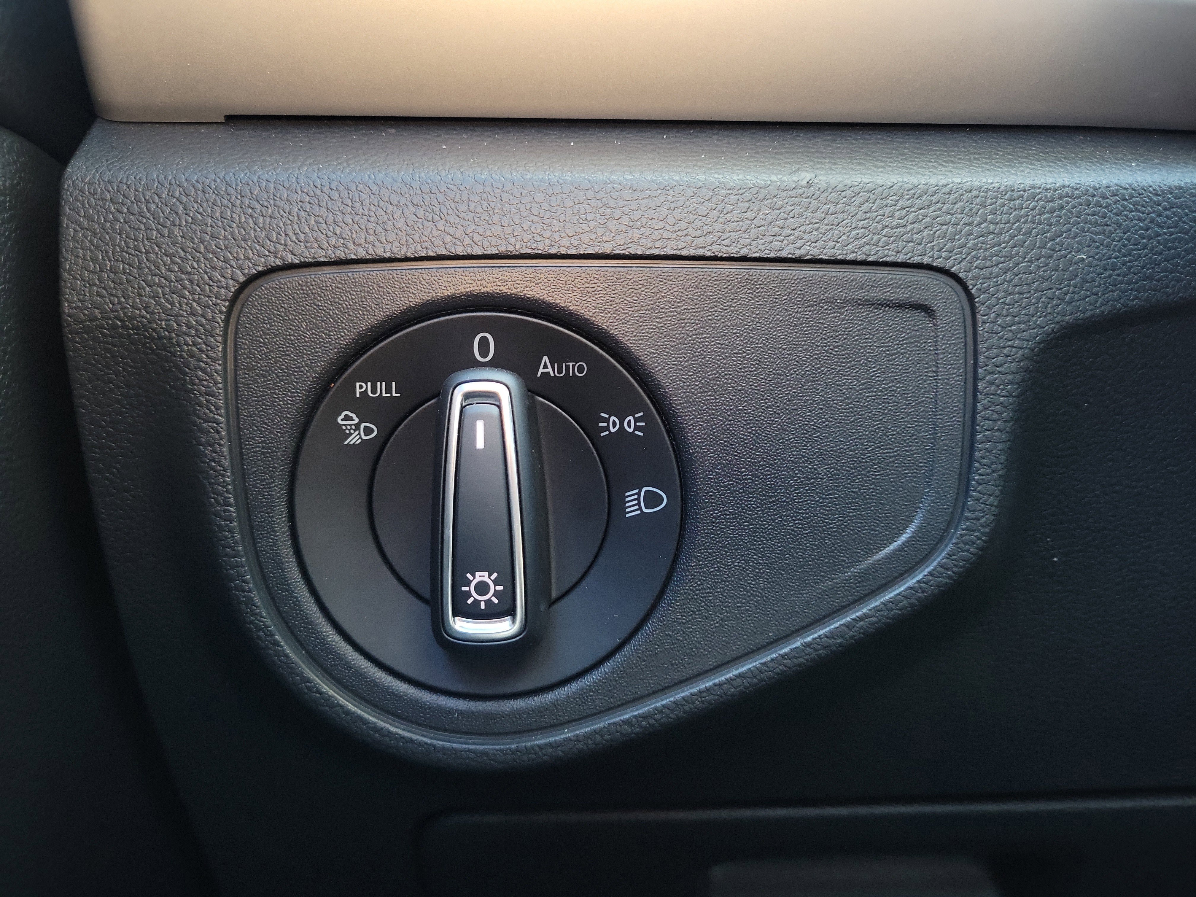 Used 2023 Volkswagen Atlas Cross Sport SEL R-Line image 22