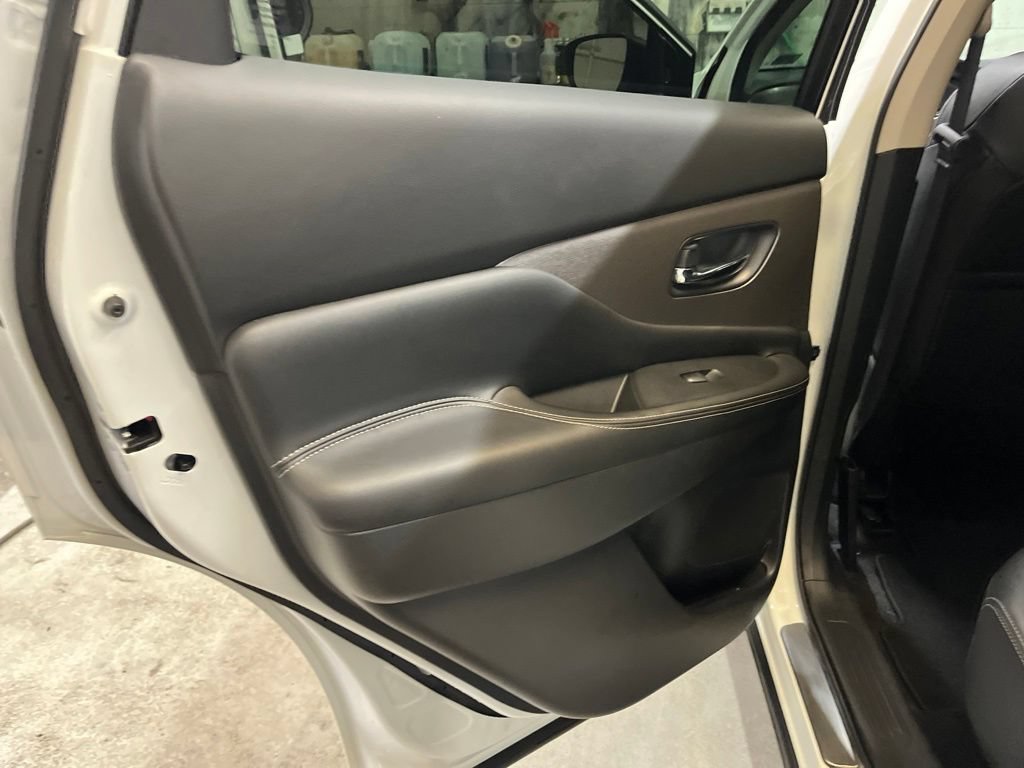Used 2023 Nissan Murano SV w/ SV Midnight Edition Package AWD/4WD image 25