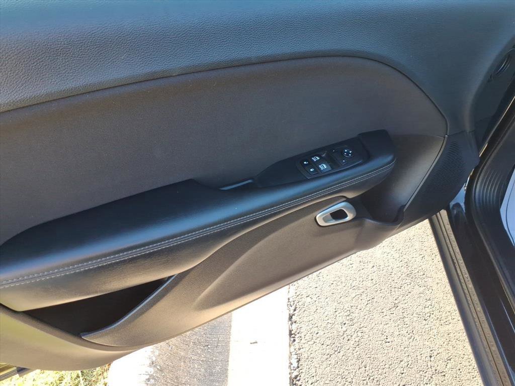 Used 2022 Dodge Challenger R/T image 7