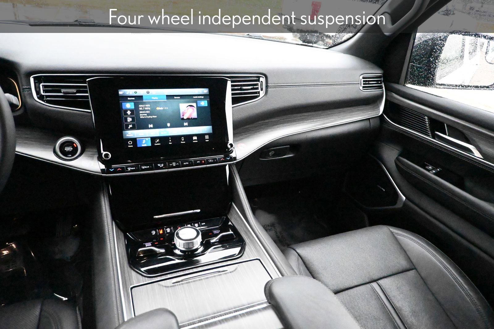 Used 2024 Jeep Wagoneer Series III image 18