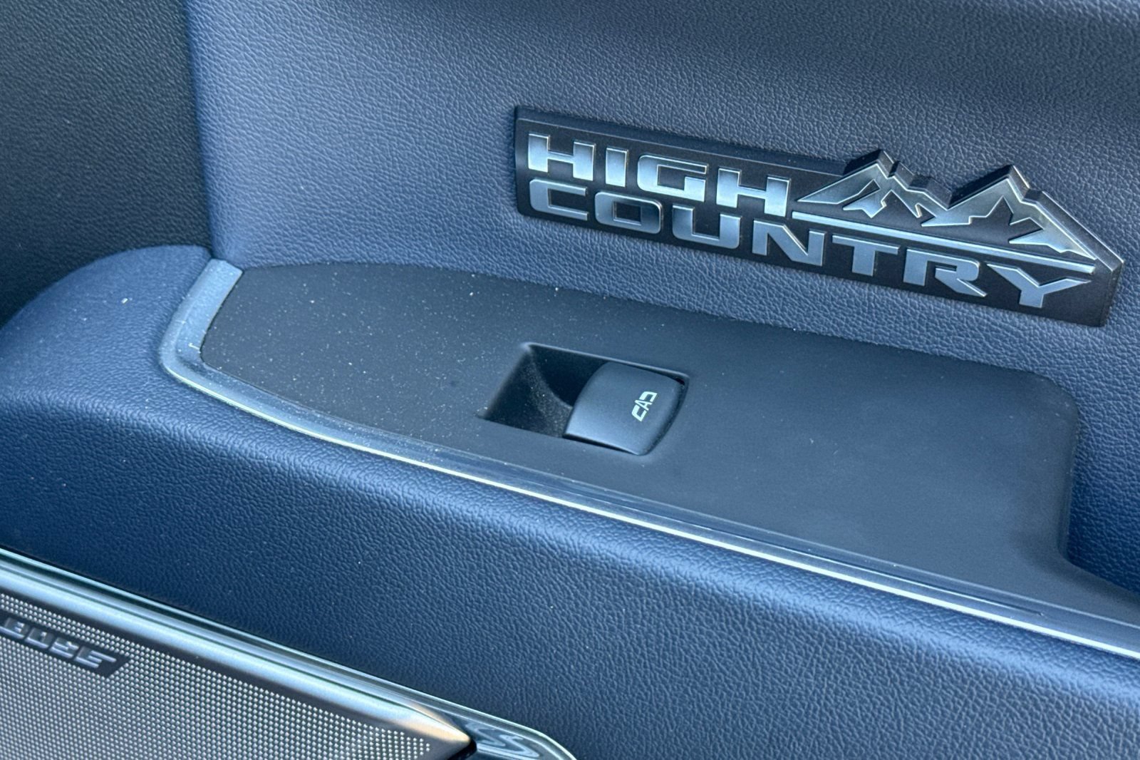 Used 2023 Chevrolet Silverado 1500 High Country w/ High Country Premium Package AWD/4WD image 21