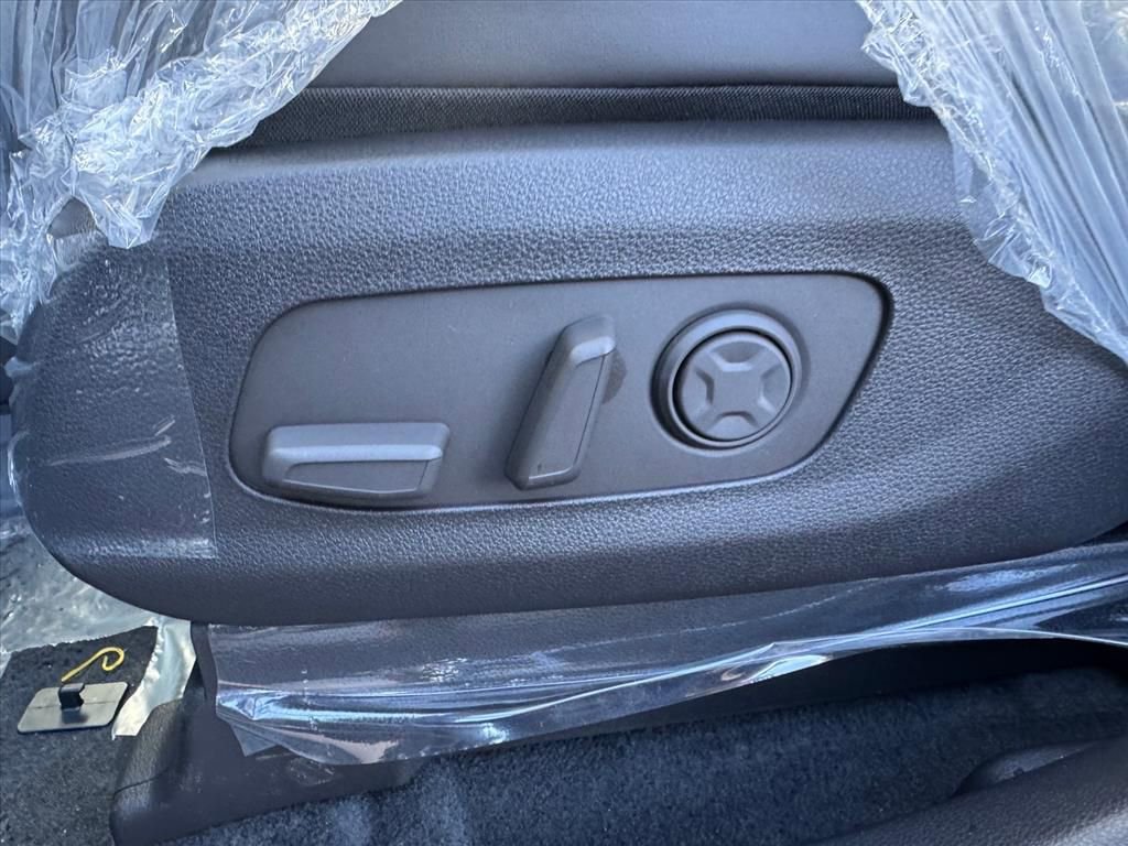 New 2026 Kia Carnival FWD image 11