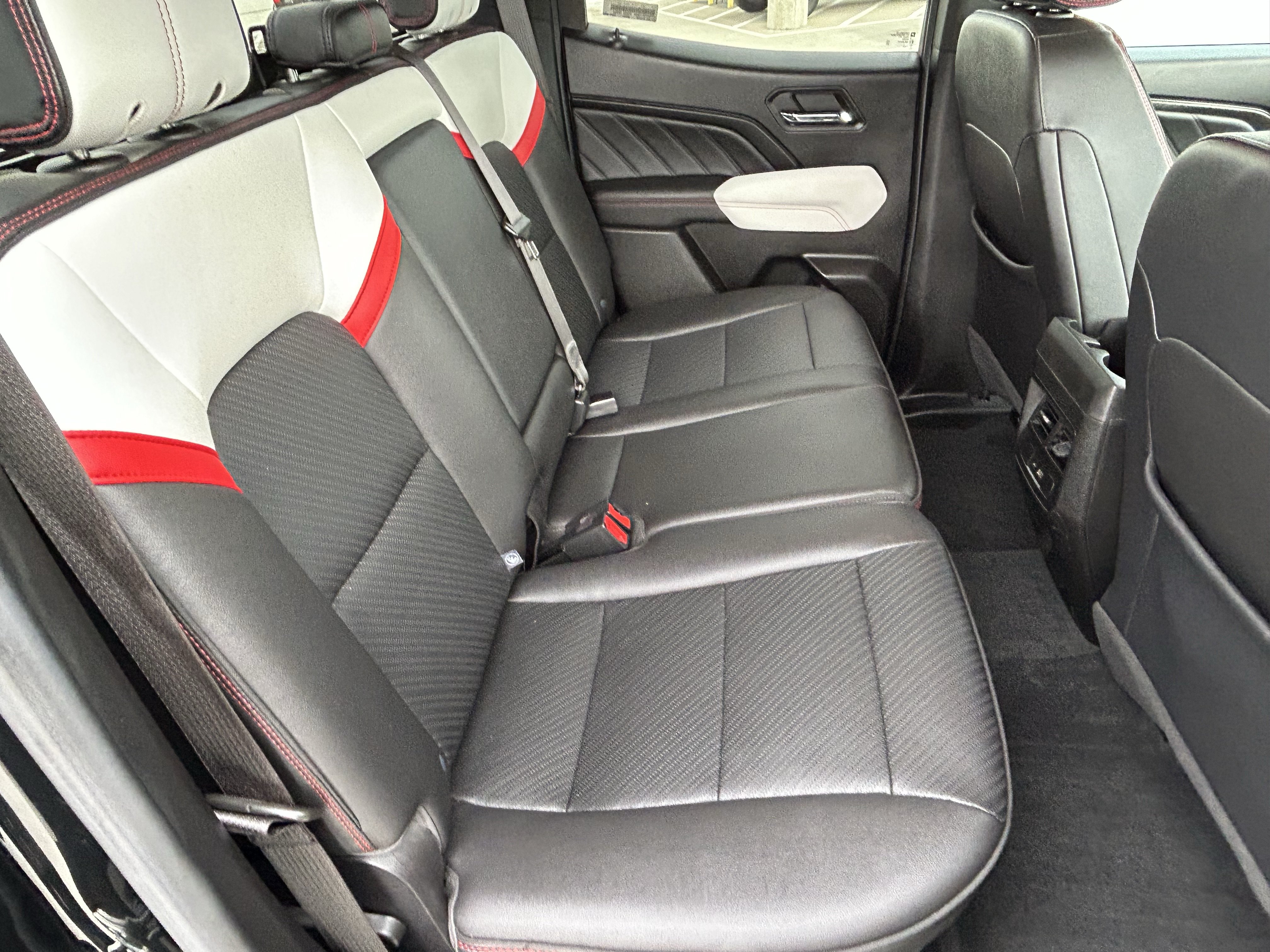 Used 2023 GMC Canyon AT4X AWD/4WD image 13