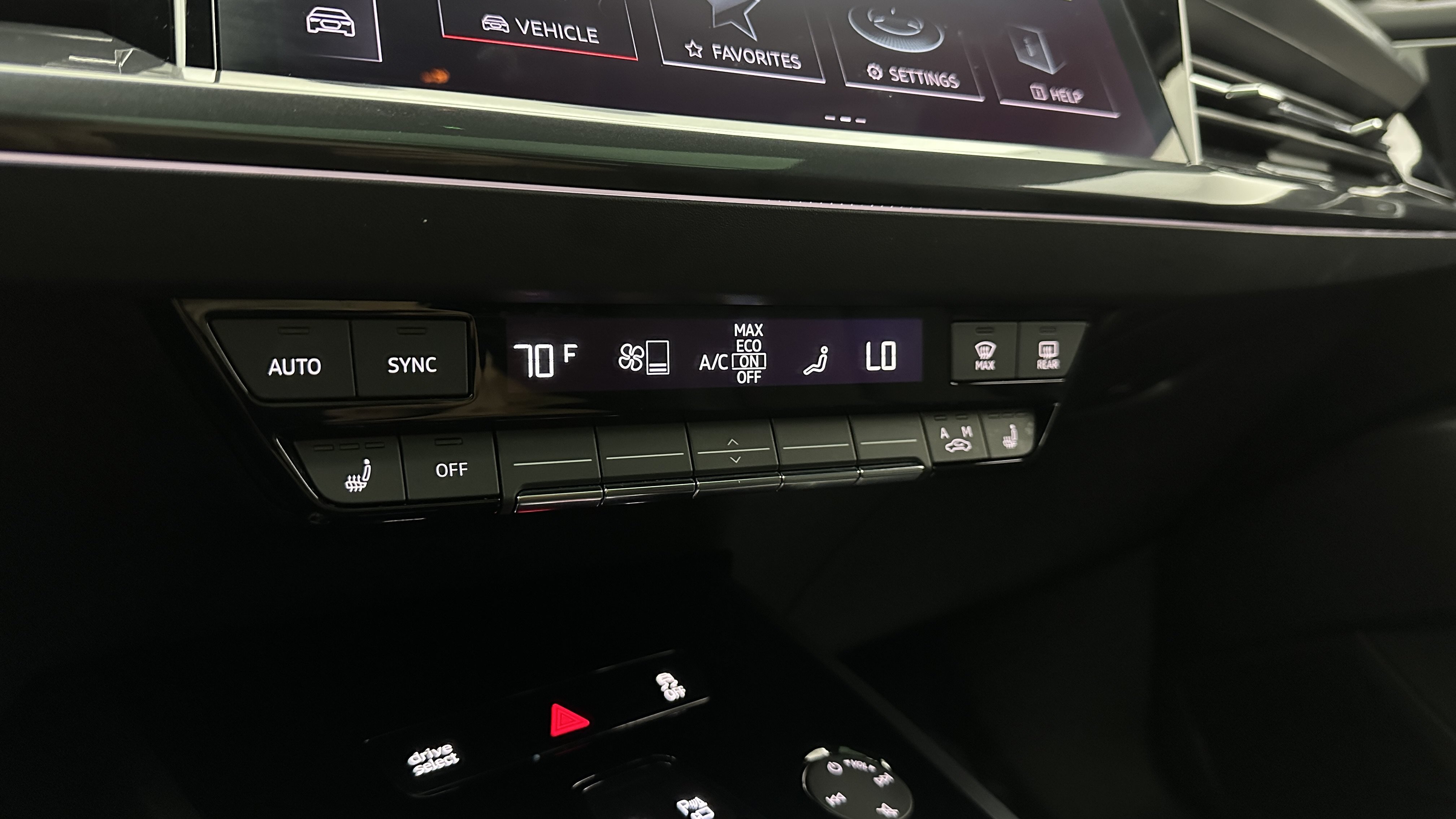 Used 2023 Audi Q4 e-tron Premium w/ Convenience Package AWD/4WD image 21
