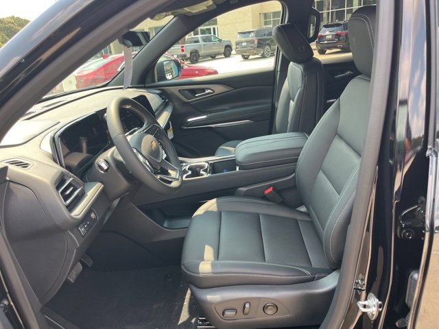 New 2026 Chevrolet Traverse LT w/ Driver Confidence Package image 16