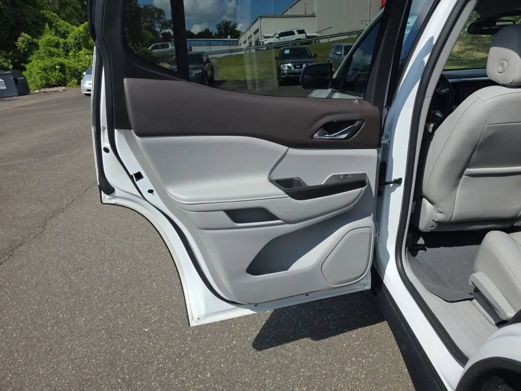 Used 2017 GMC Acadia SLT w/ LPO, Floor Liner Package FWD image 49