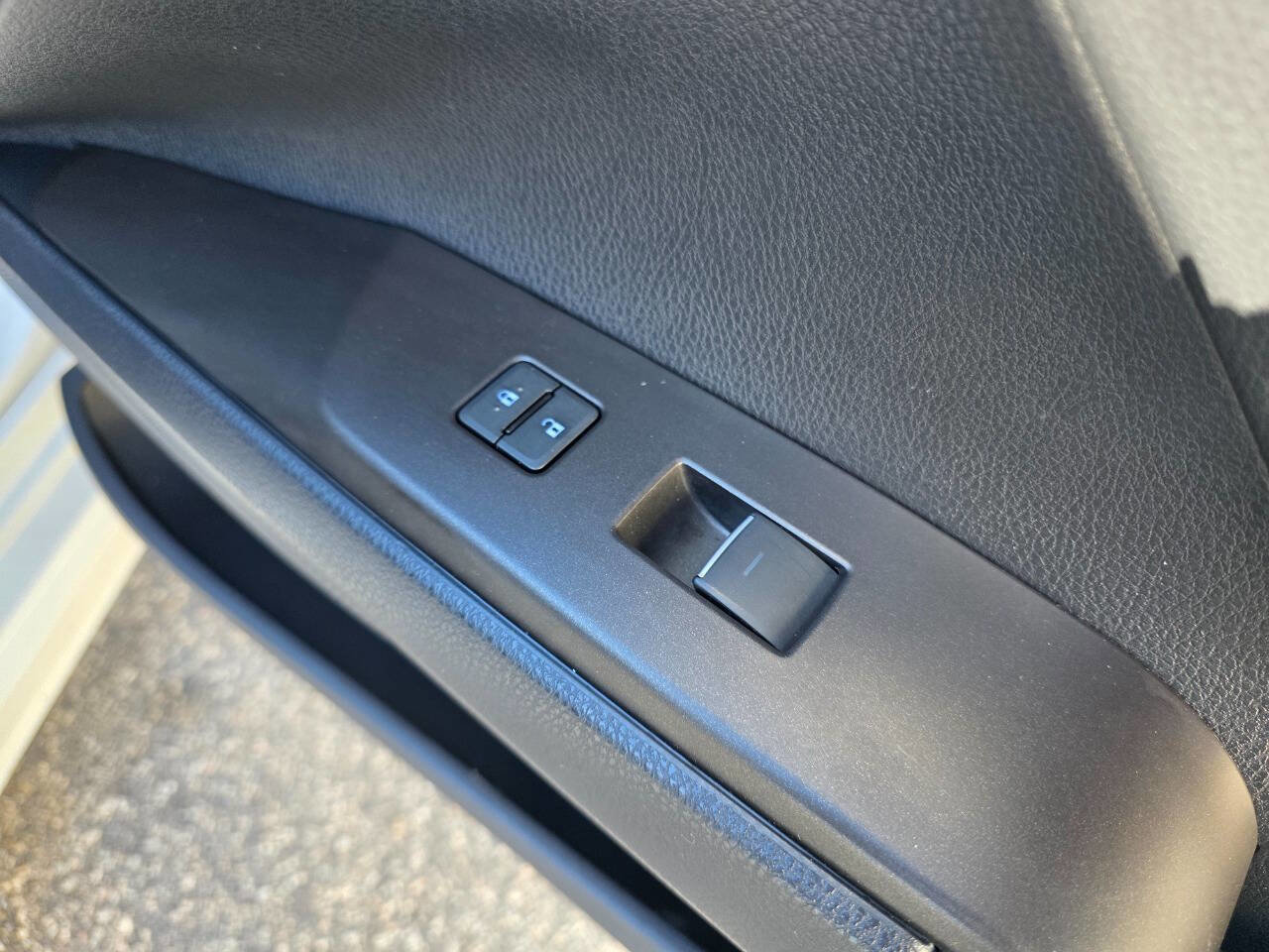 Used 2022 Toyota Camry XSE image 31