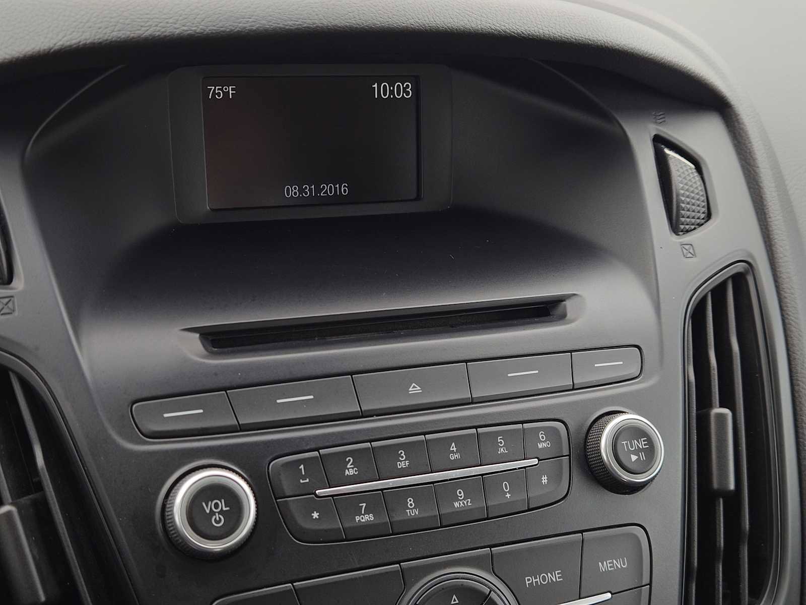 Used 2016 Ford Focus SE image 17