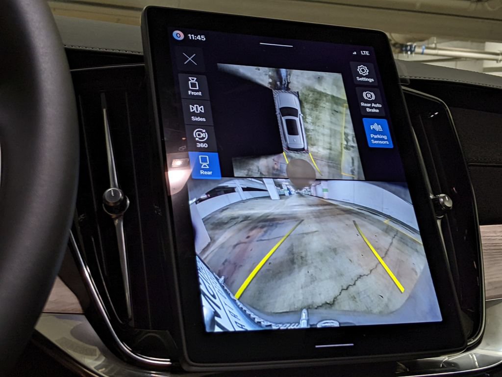 New 2026 Volvo XC90 B6 Ultra w/ Protection Package Premier AWD/4WD image 17