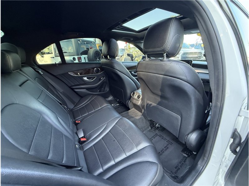 Used 2020 Mercedes-Benz C 300 Sedan image 25