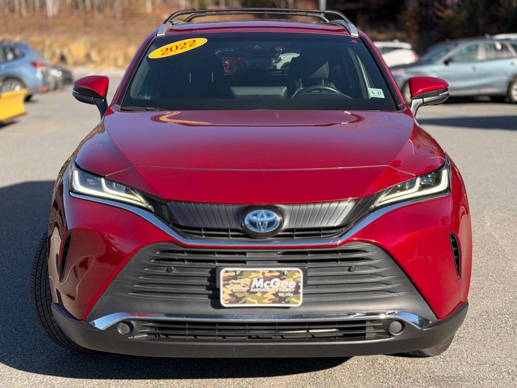 Used 2022 Toyota Venza XLE image 2