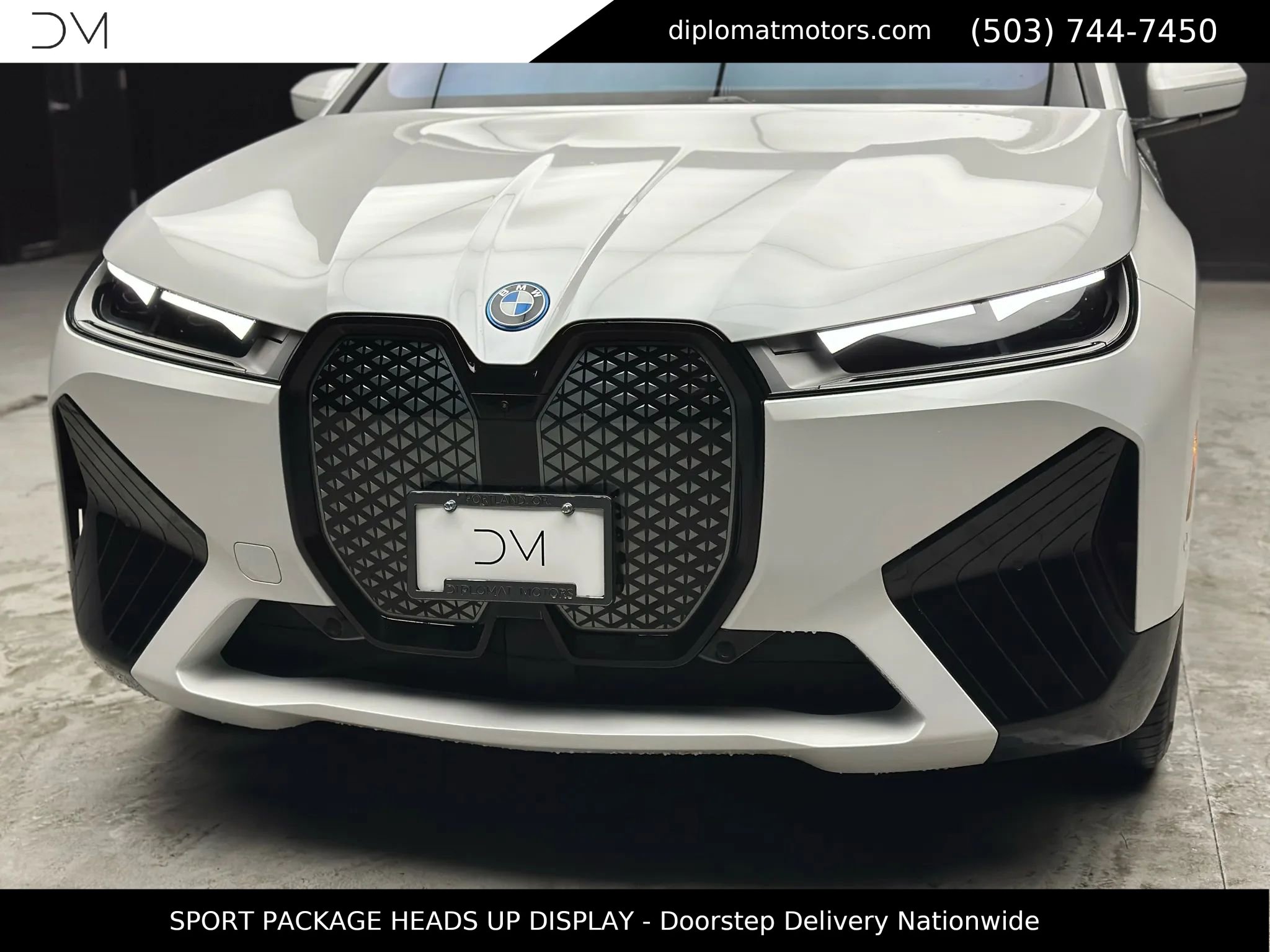 Used 2025 BMW iX xDrive50 w/ Sport Package image 14