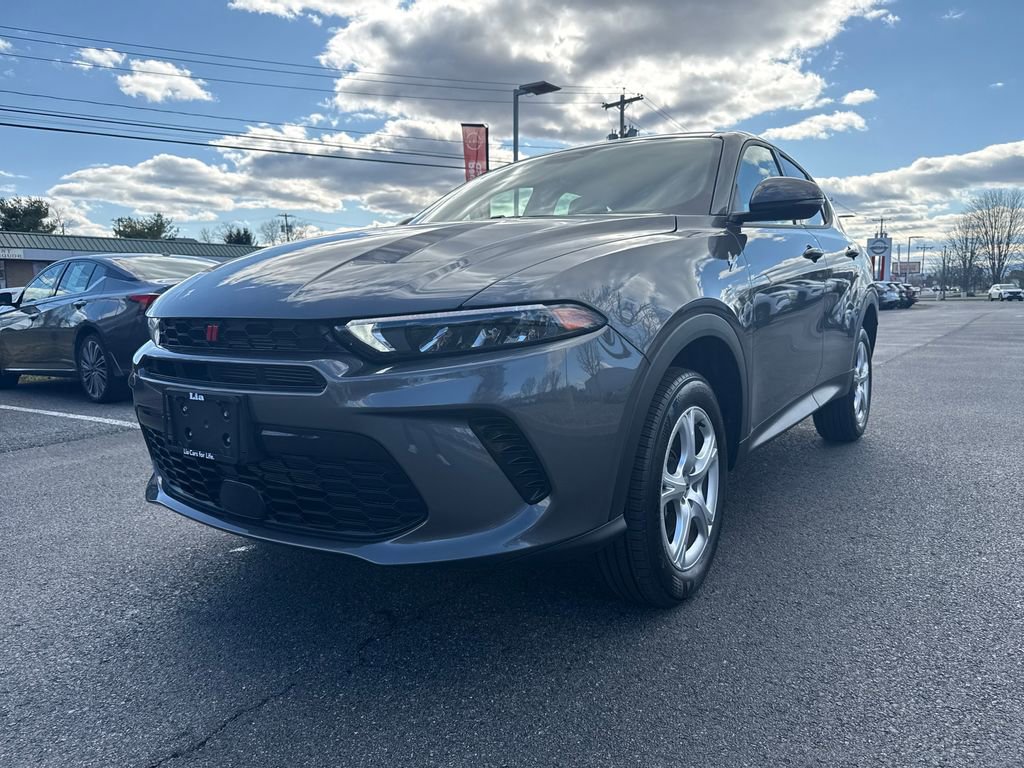 Used 2024 Dodge Hornet GT w/ Cold Weather Group image 5