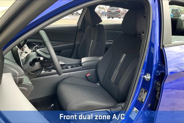 New 2025 Hyundai Elantra SEL image 11