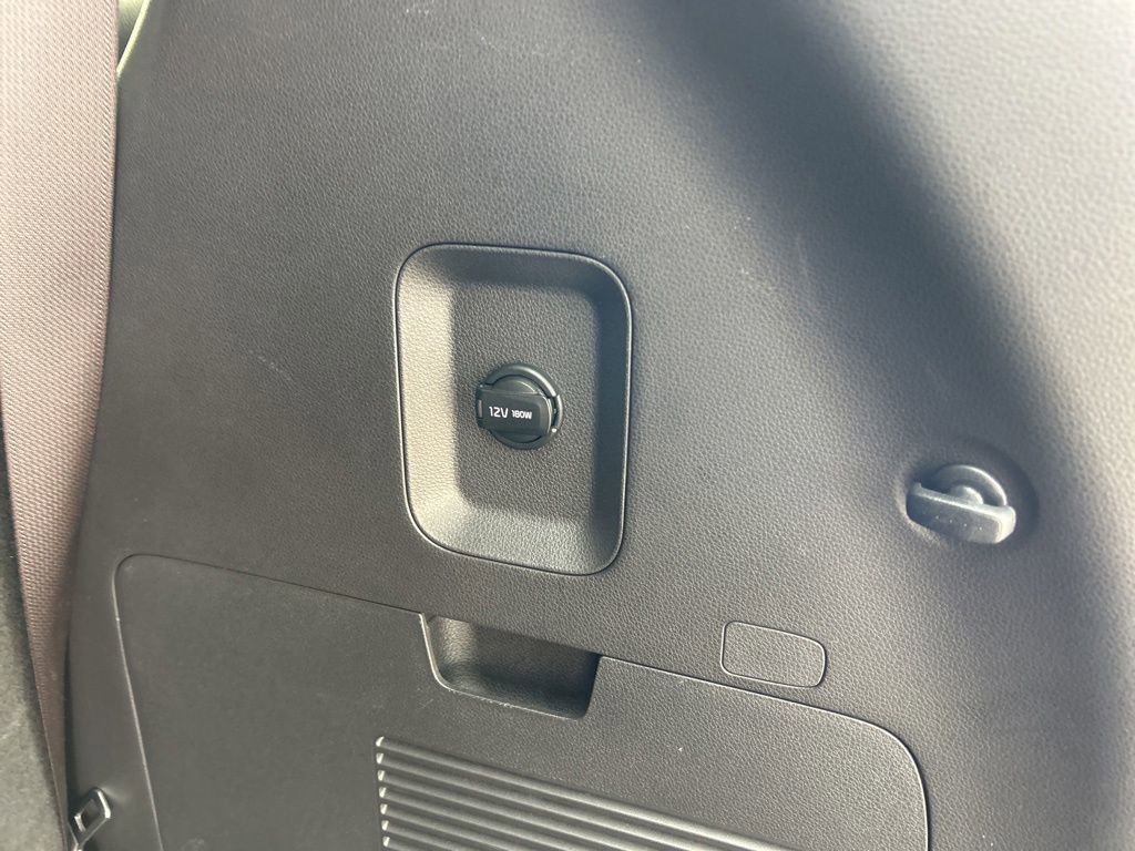 Used 2025 Kia Carnival EX image 46