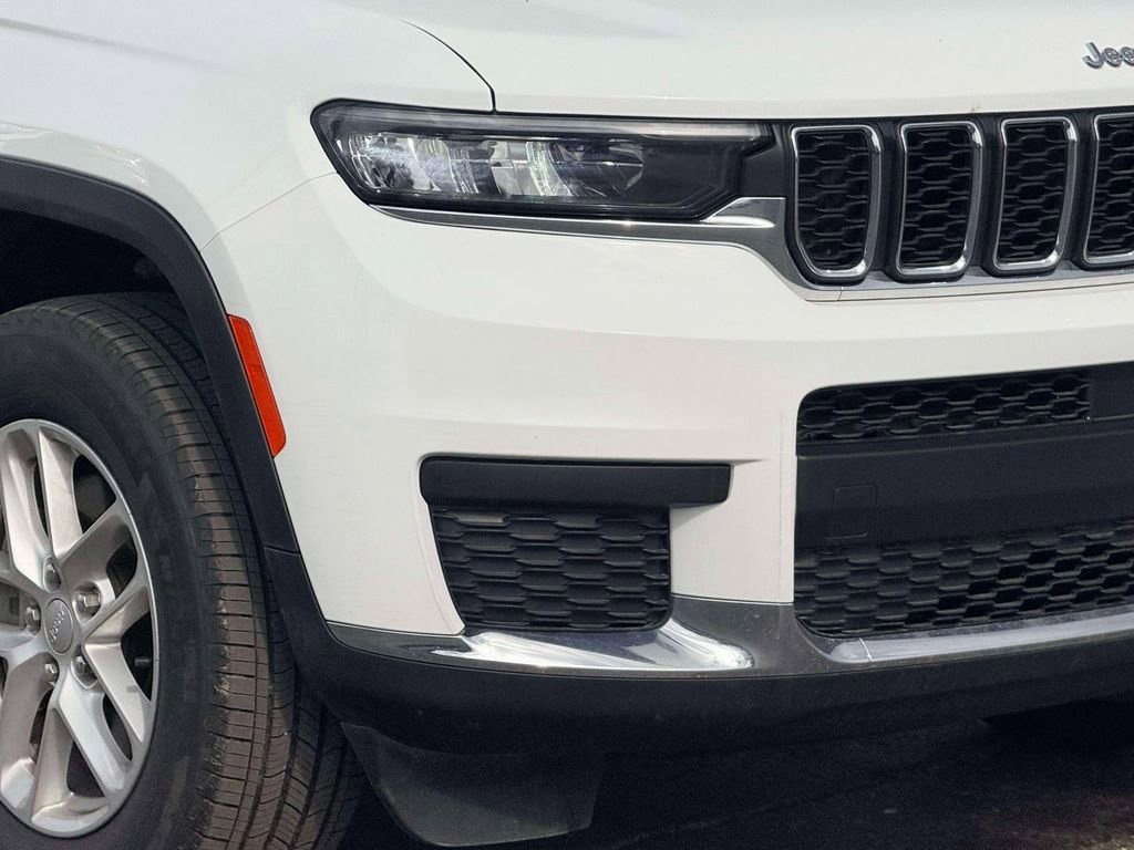 Used 2023 Jeep Grand Cherokee L Laredo AWD/4WD image 5