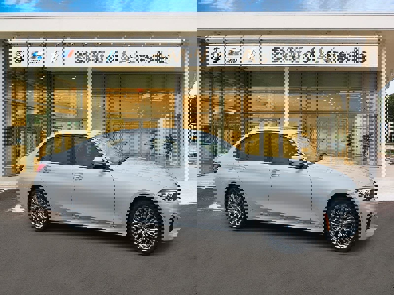 Certified 2023 BMW 330i xDrive Sedan w/ Premium Package image 1