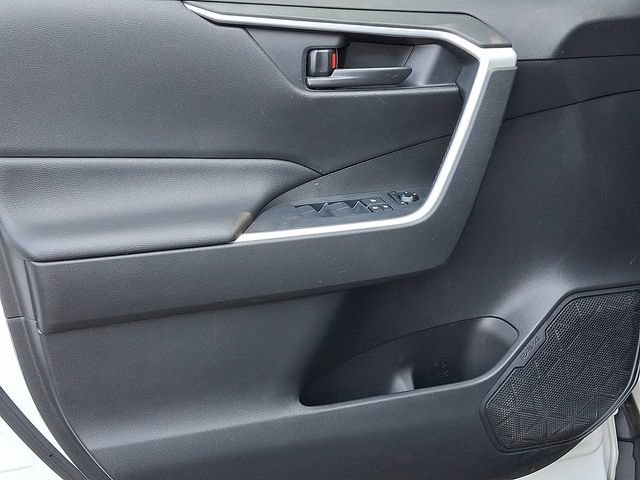 Used 2020 Toyota RAV4 LE w/ Carpet Mat Package FWD image 13