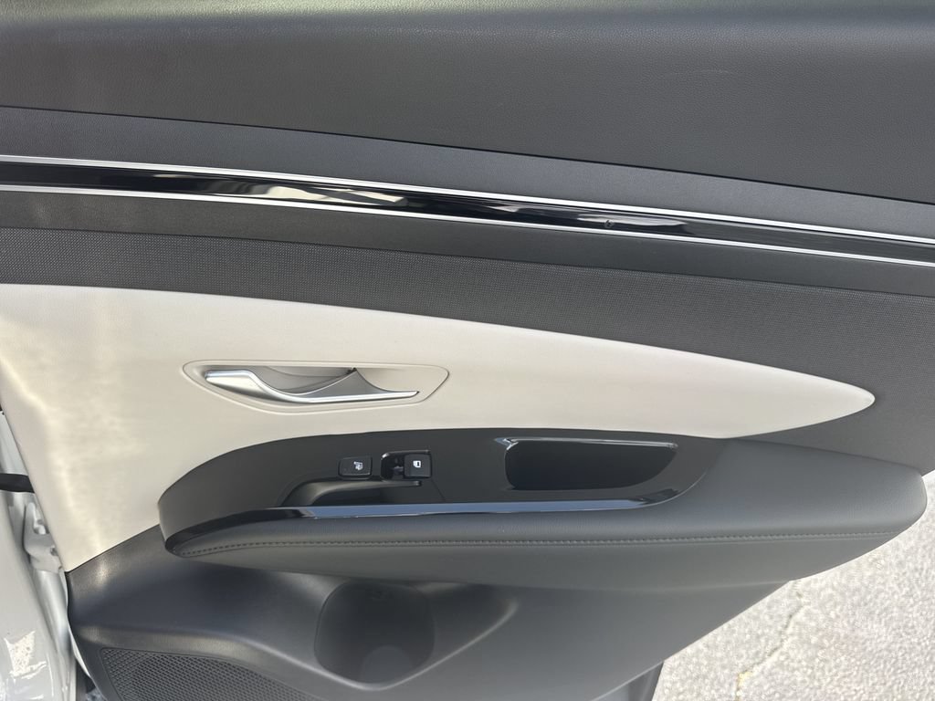 Used 2024 Hyundai Tucson Limited AWD/4WD image 16