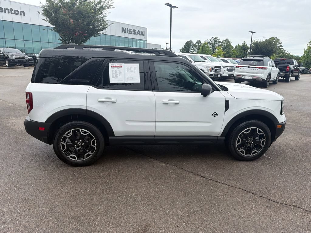 Used 2025 Ford Bronco Sport Outer Banks w/ Outer Banks Tech Package+ AWD/4WD image 2