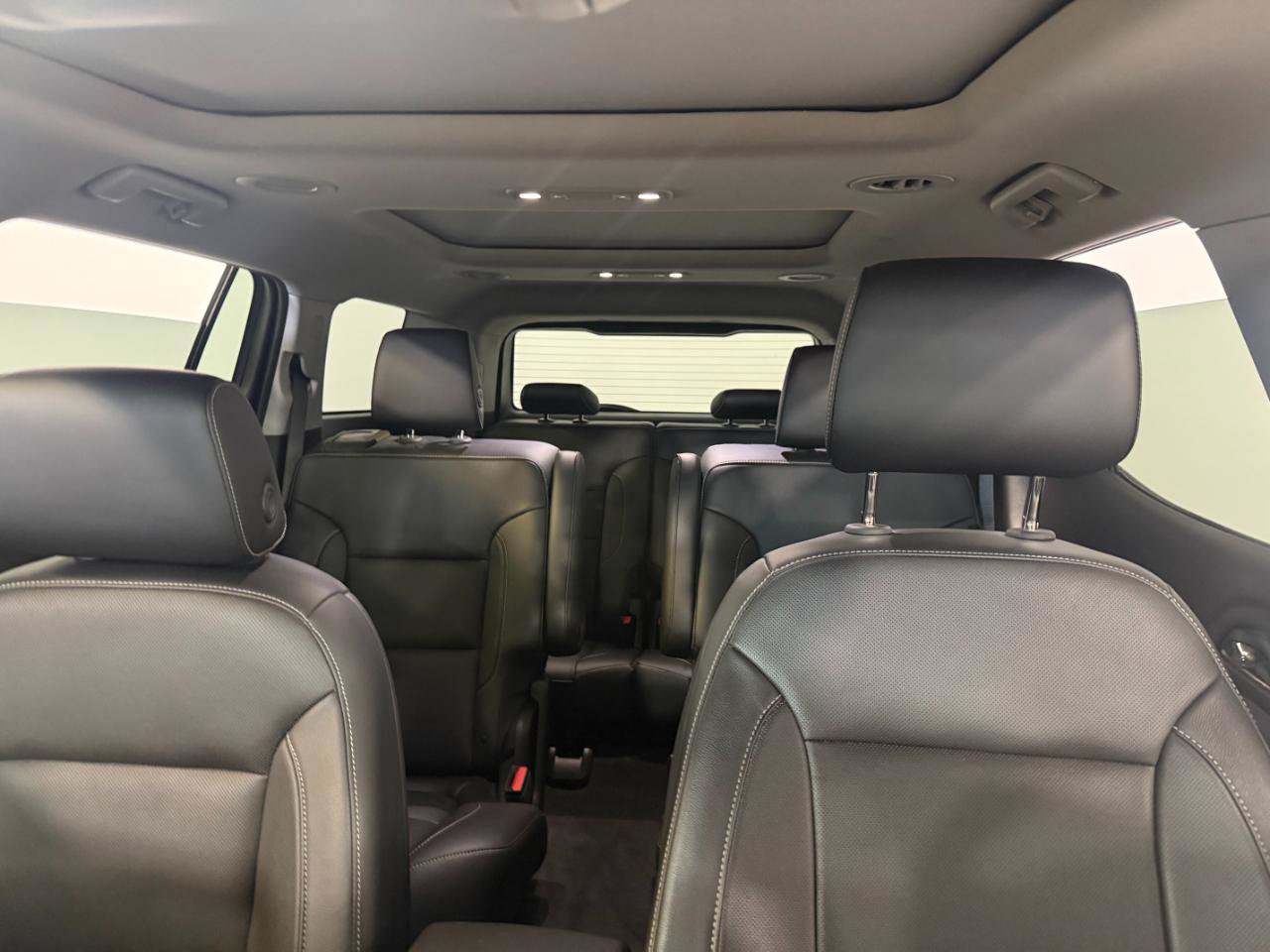 Used 2019 GMC Acadia SLT AWD/4WD image 9