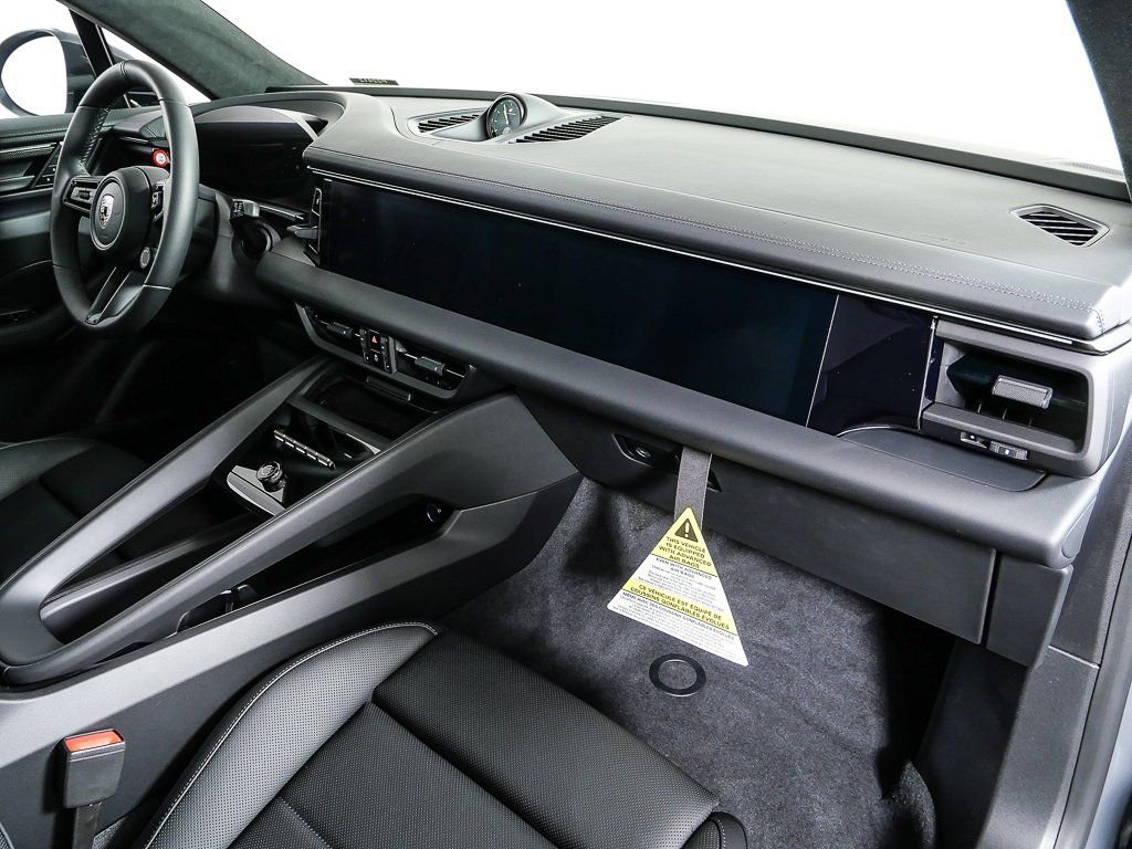 Used 2025 Porsche Macan Turbo Electric image 26