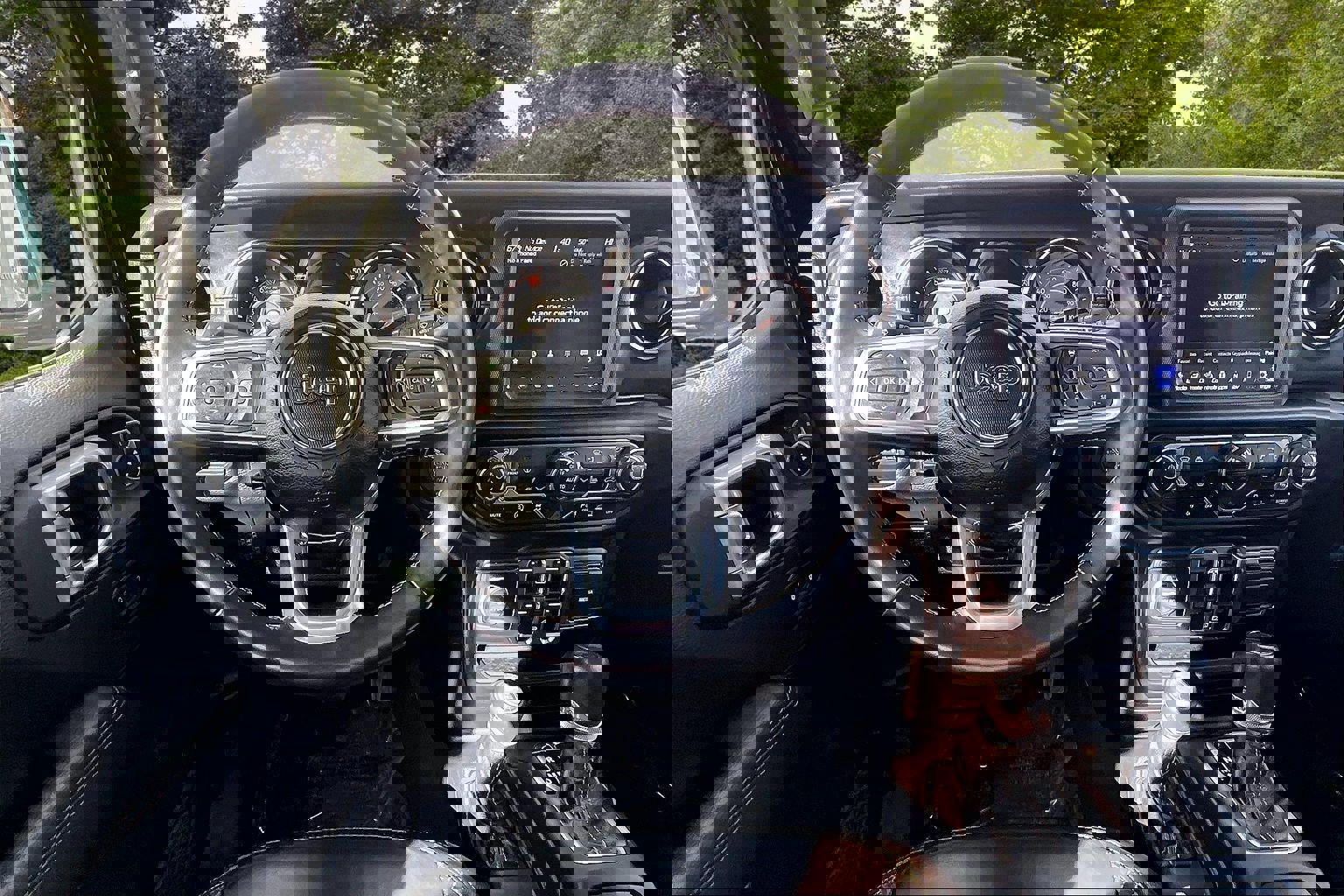 Used 2022 Jeep Wrangler Unlimited Sahara image 8