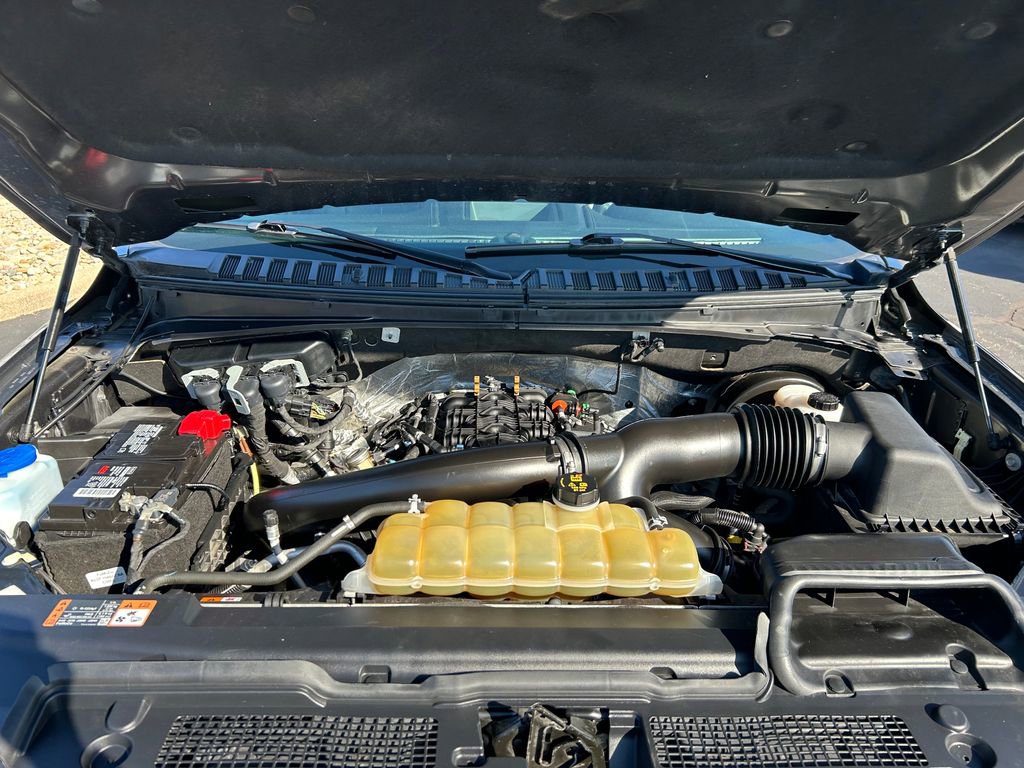 Used 2021 Ford Expedition XLT image 30