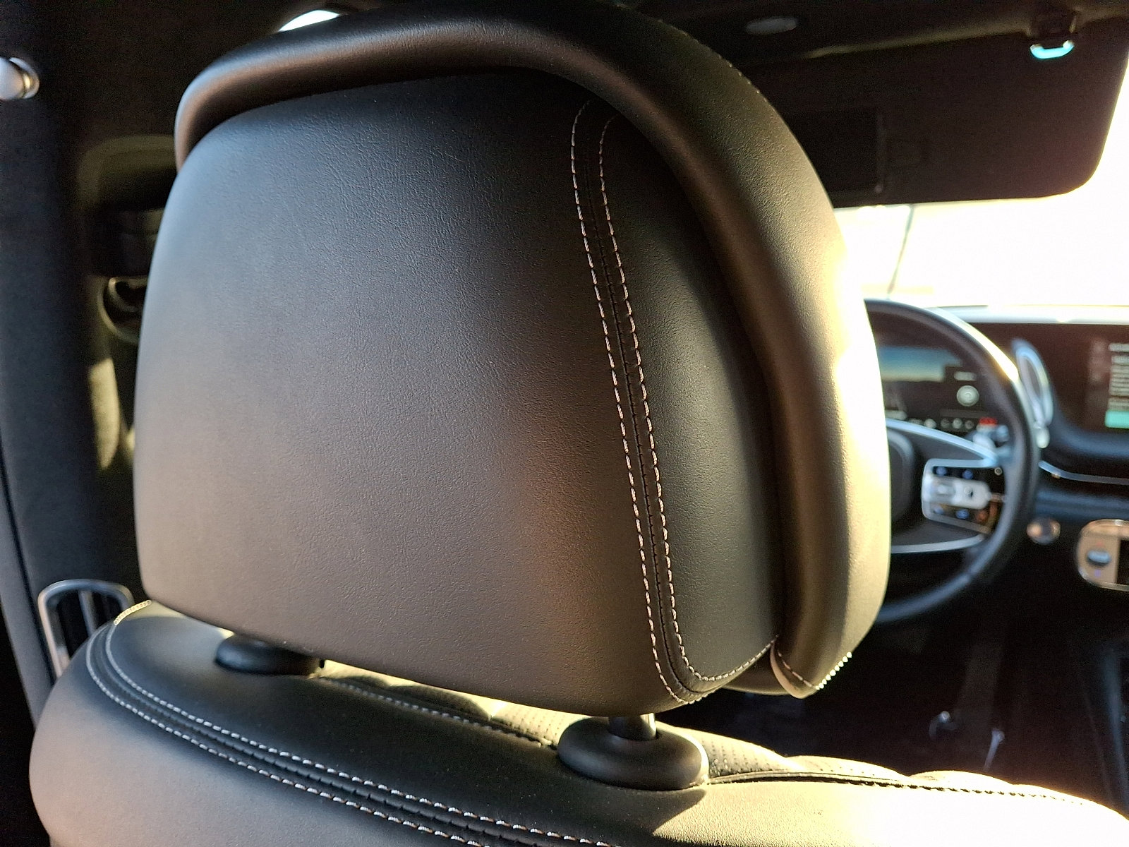 Used 2023 Genesis G90 3.5T image 13