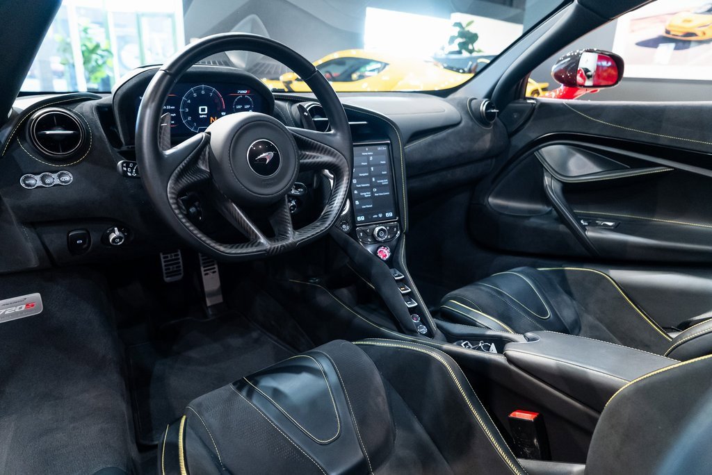 Used 2022 McLaren 720S Spider image 19