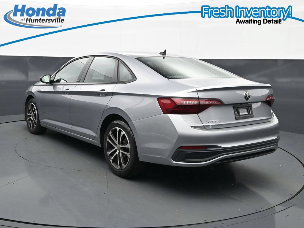 Used 2024 Volkswagen Jetta Sport FWD image 7