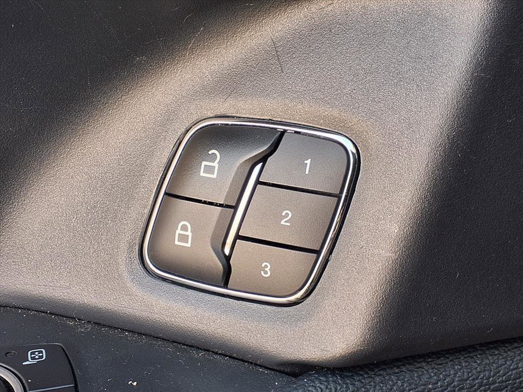 Used 2022 Ford Expedition XLT image 21