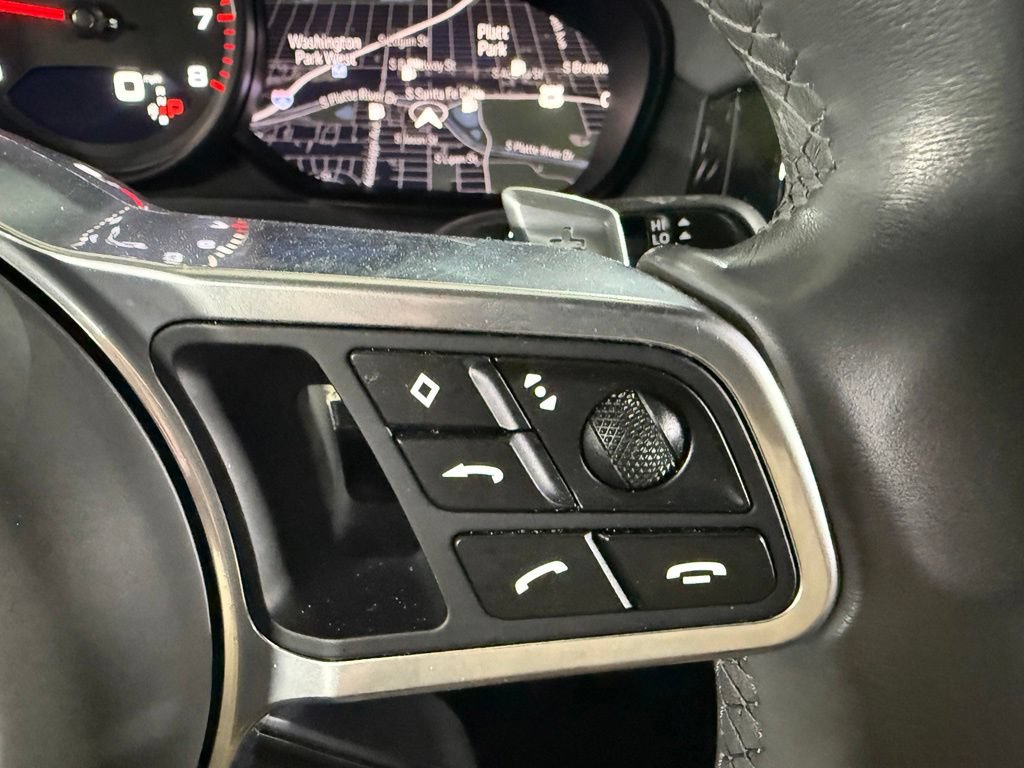 Used 2022 Porsche Cayenne GTS AWD/4WD image 39