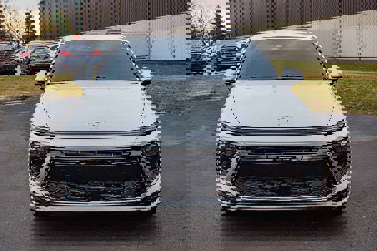 Used 2024 Hyundai Sonata SEL FWD image 2