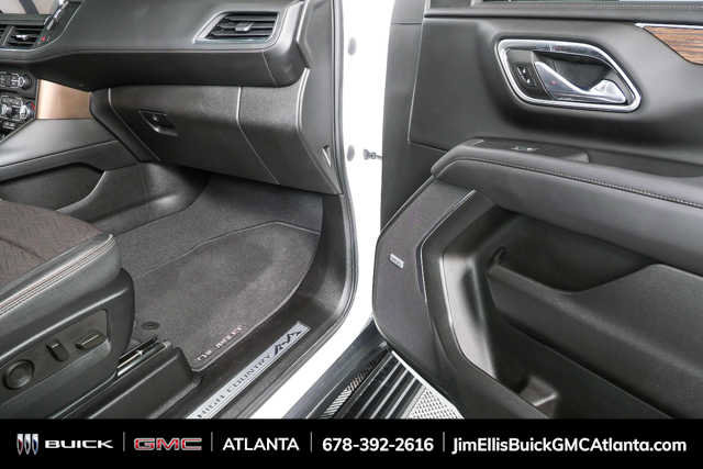 Used 2023 Chevrolet Suburban High Country image 25