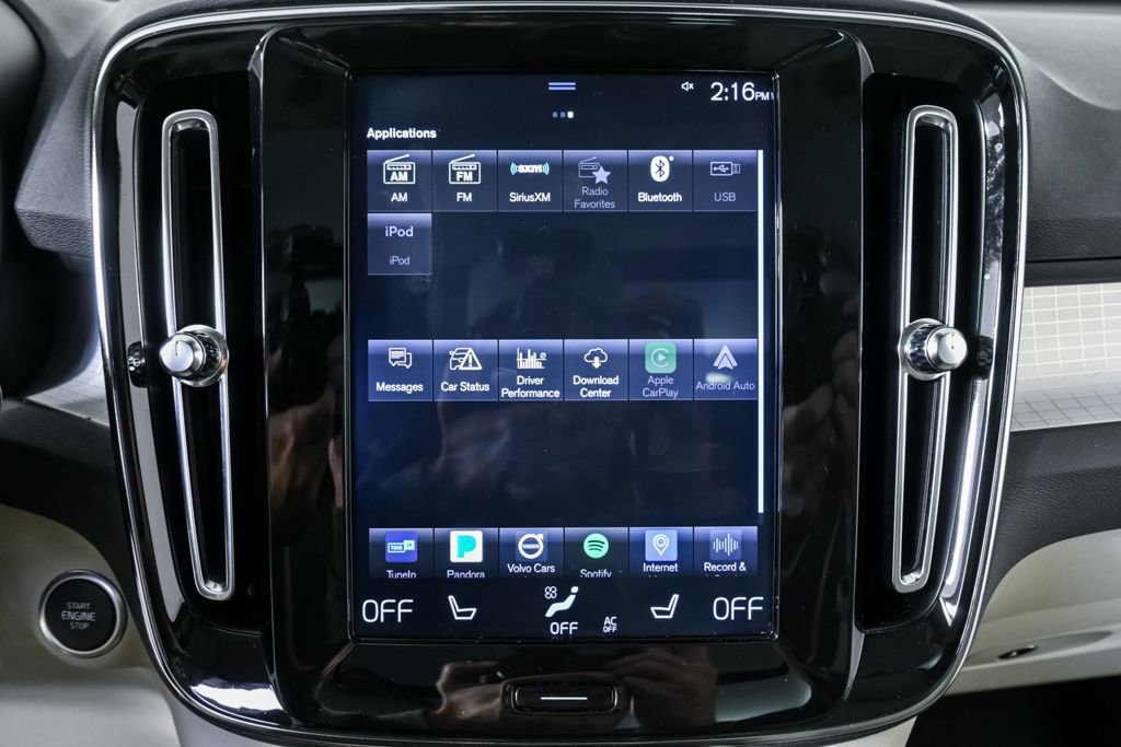 Used 2019 Volvo XC40 T5 Momentum image 14