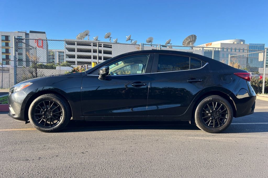 Used 2016 MAZDA MAZDA3 i Sport w/ Preferred Equipment Package image 9