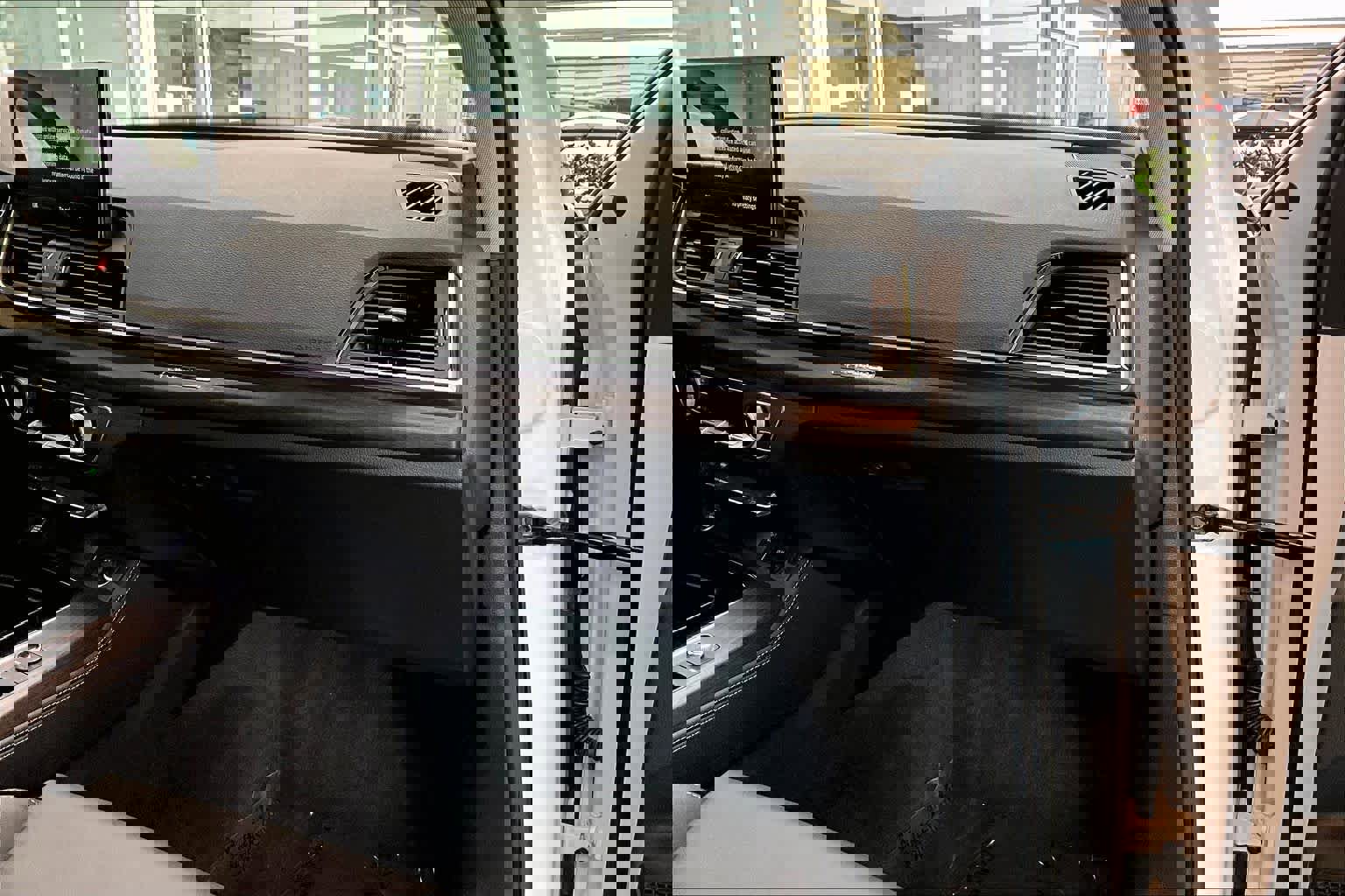 Certified 2025 Audi Q5 e Premium Plus image 18