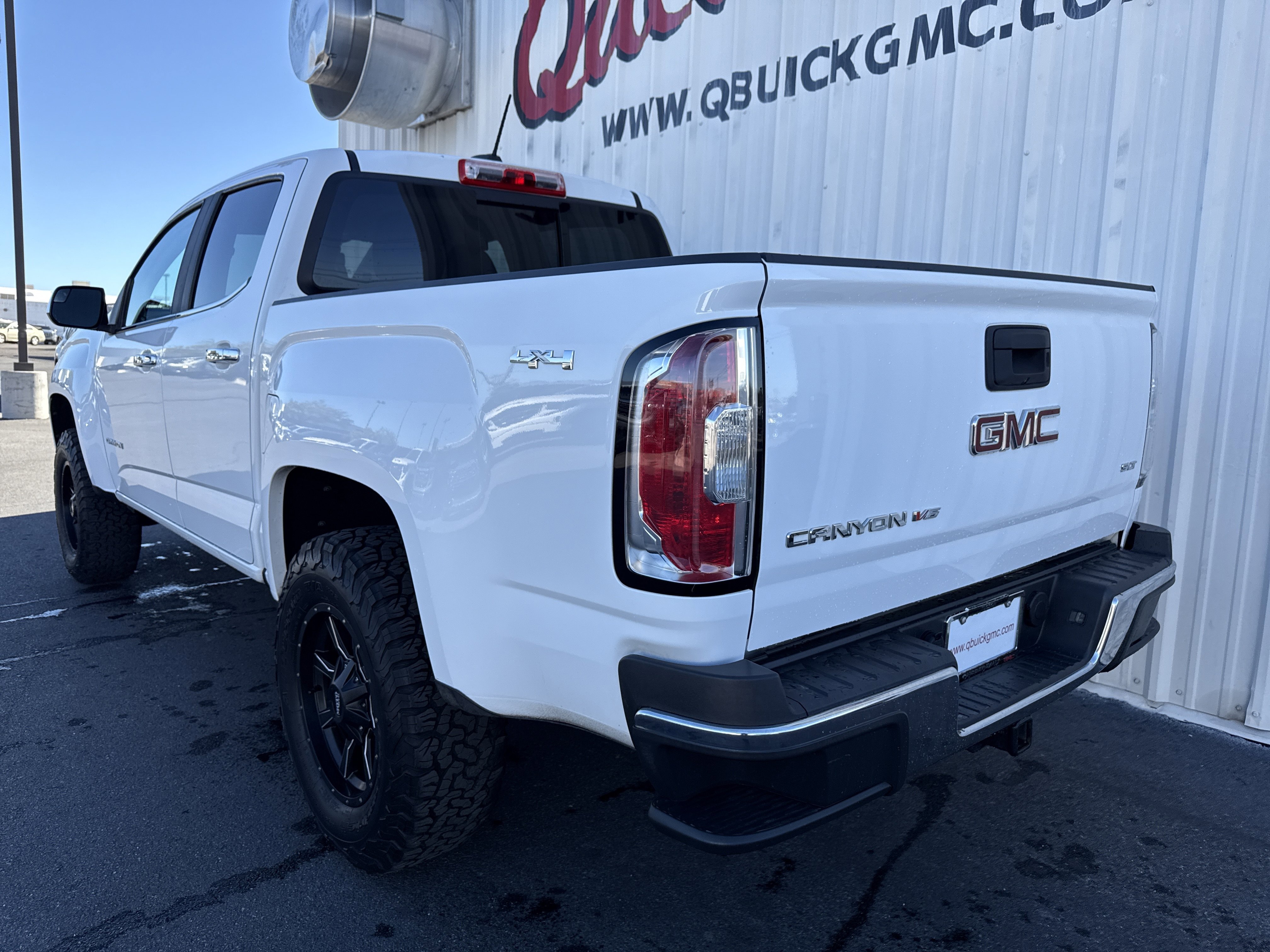 Used 2017 GMC Canyon SLT w/ Driver Alert Package image 19