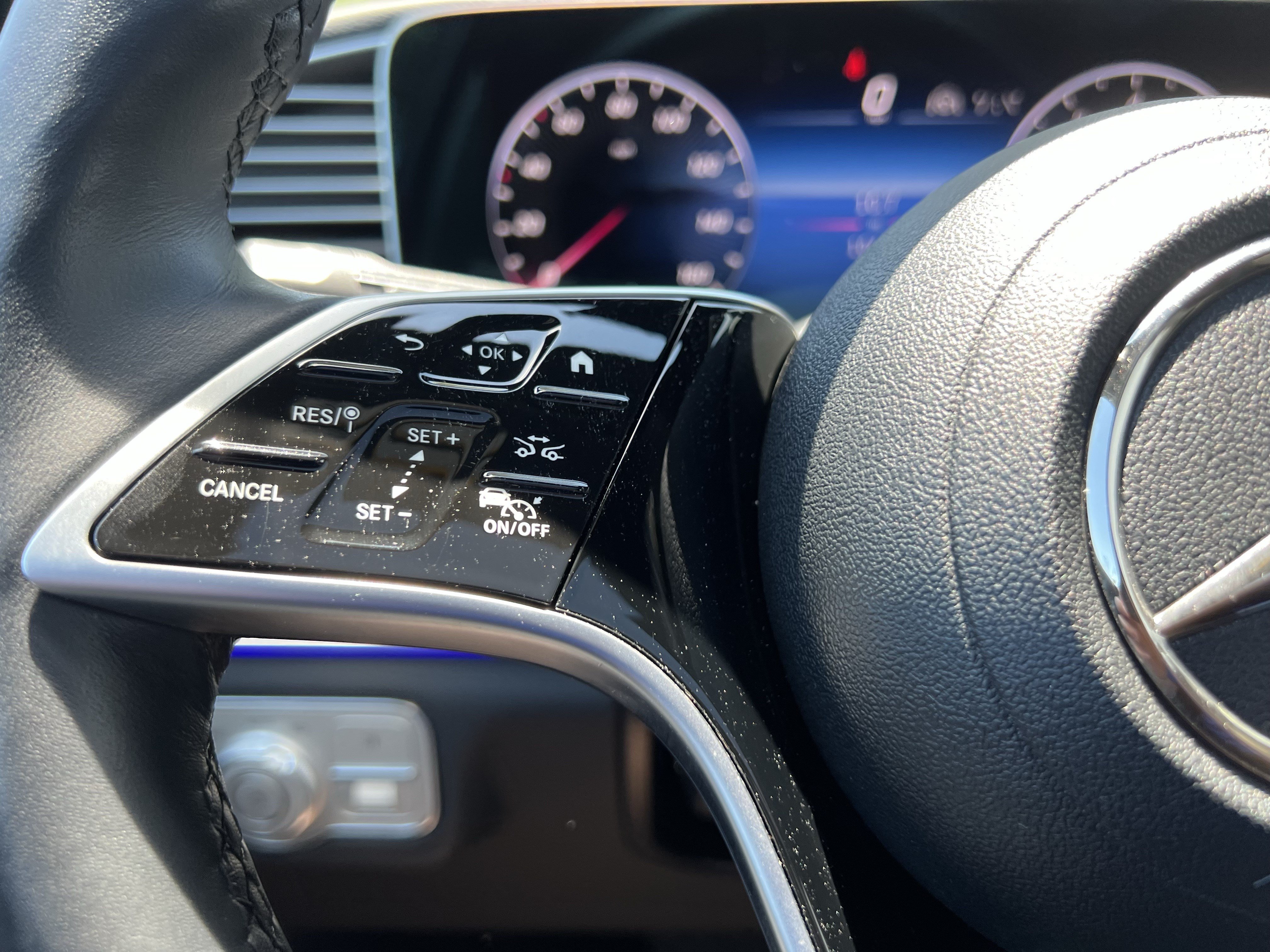 Certified 2025 Mercedes-Benz GLS 450 4MATIC image 19