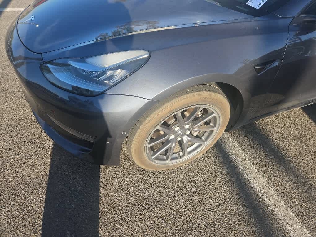 Used 2018 Tesla Model 3 RWD image 3