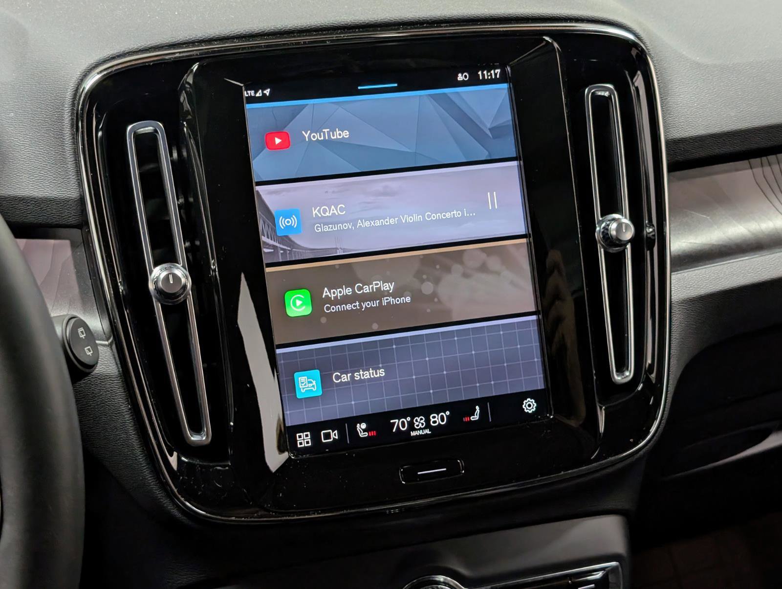 Used 2023 Volvo XC40 Recharge Ultimate w/ Protection Package Premier image 33