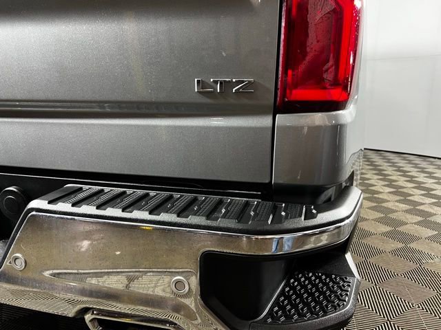 Used 2023 Chevrolet Silverado 1500 LTZ w/ LTZ Convenience Package II image 9
