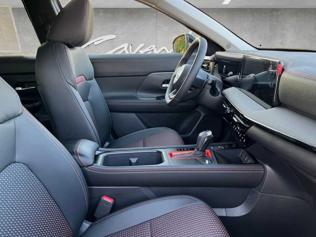 New 2026 Nissan Kicks SR w/ Cold Weather Package image 24