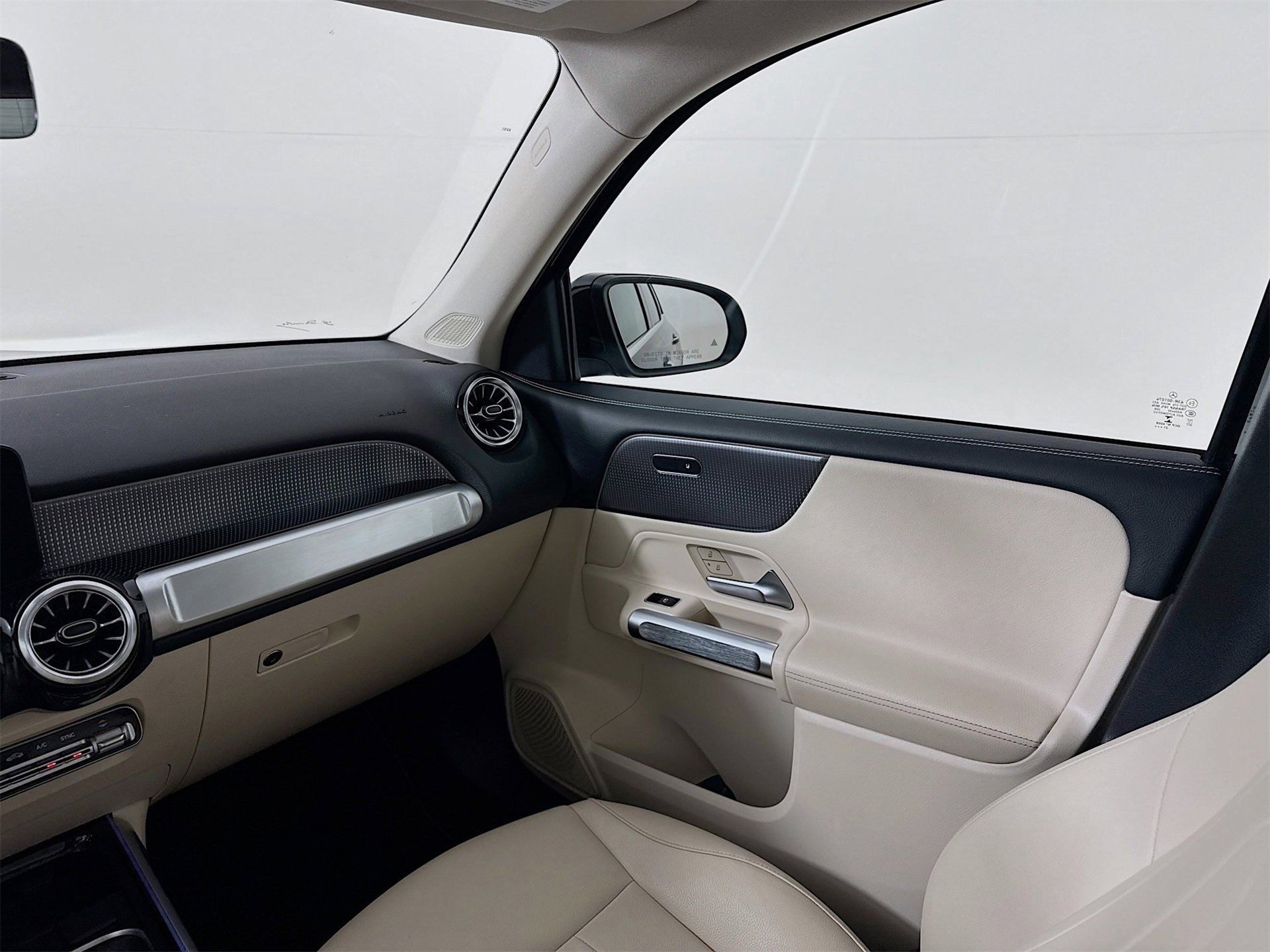 Certified 2022 Mercedes-Benz GLB 250 image 24