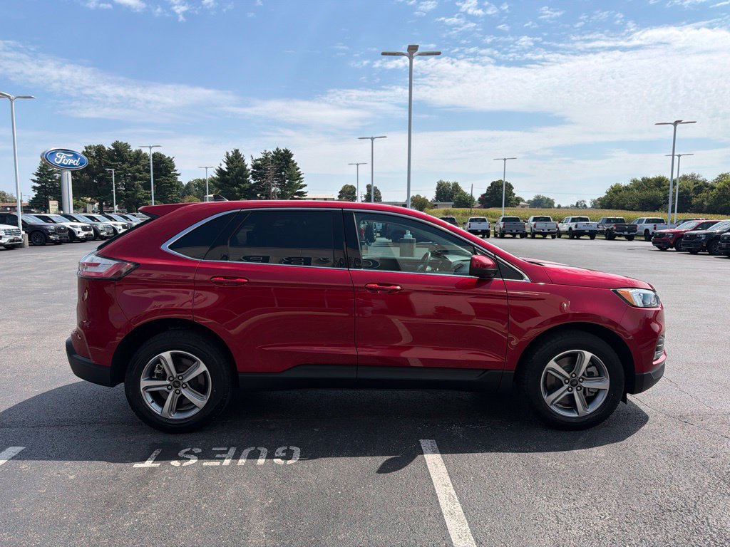 Used 2023 Ford Edge SEL AWD/4WD image 6