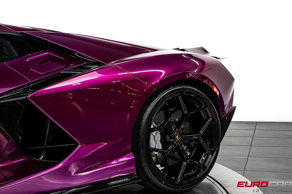 Used 2025 Lamborghini Revuelto AWD/4WD image 17