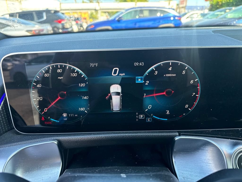 Used 2021 Mercedes-Benz GLB 250 4MATIC w/ Premium Package image 37