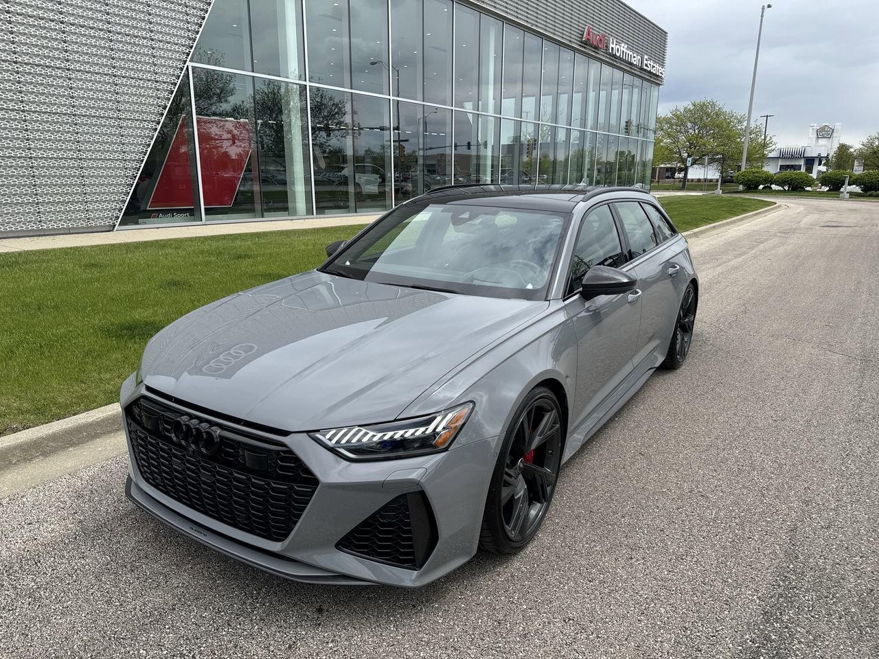 Used 2021 Audi RS 6 AWD/4WD image 24