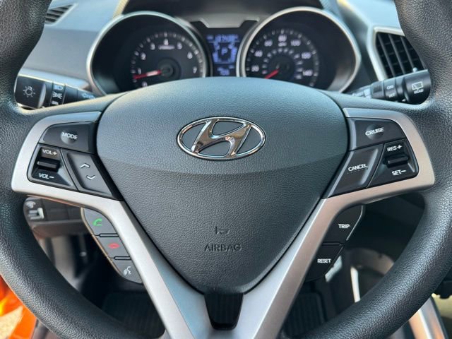 Used 2016 Hyundai Veloster image 16